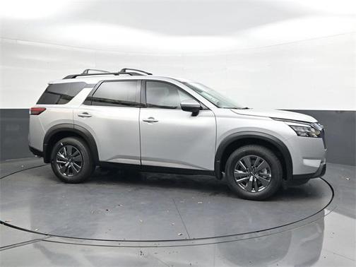 2025 Nissan Pathfinder SV 4WD