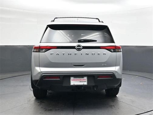 2025 Nissan Pathfinder SV 4WD