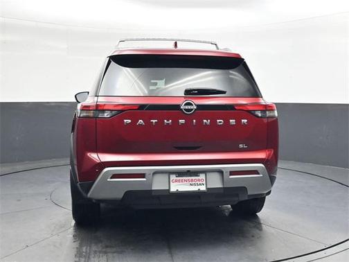 2023 Nissan Pathfinder SL FWD
