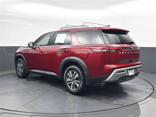 2023 Nissan Pathfinder SL FWD