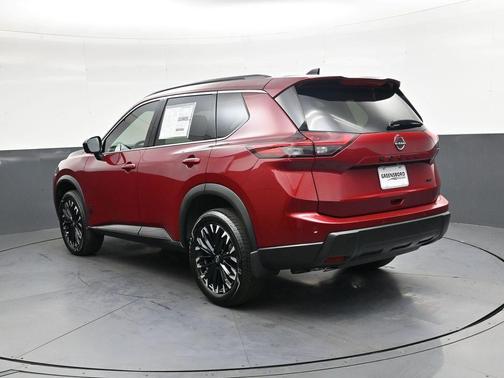 Scarlet Ember Tintcoat 2026 Nissan Rogue Dark Armor