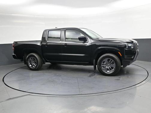 Super Black 2026 Nissan Frontier SV