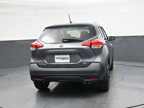 Gun Metallic 2019 Nissan Kicks SV