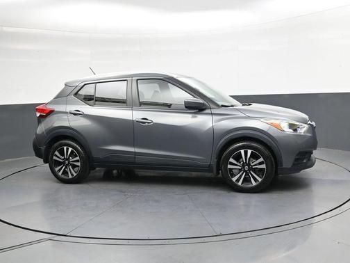 Gun Metallic 2019 Nissan Kicks SV