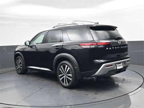 2024 Nissan Pathfinder Platinum FWD