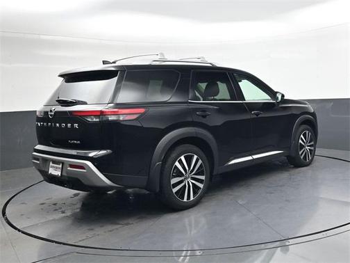 2024 Nissan Pathfinder Platinum FWD