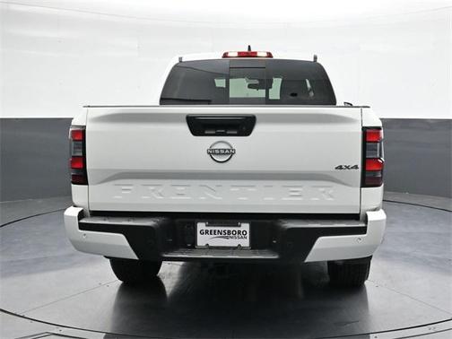 2025 Nissan Frontier SV