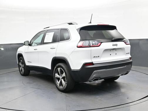 Bright White Clearcoat 2021 Jeep Cherokee Limited