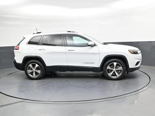 Bright White Clearcoat 2021 Jeep Cherokee Limited