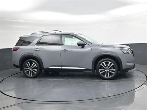 2025 Nissan Pathfinder Platinum 4WD
