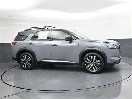 2025 Nissan Pathfinder Platinum 4WD