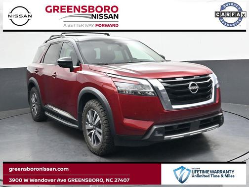 2022 Nissan Pathfinder SL 4WD