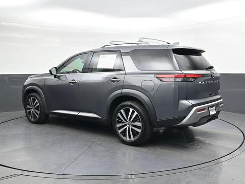 2023 Nissan Pathfinder Platinum 4WD