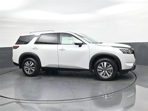 2025 Nissan Pathfinder SL 4WD
