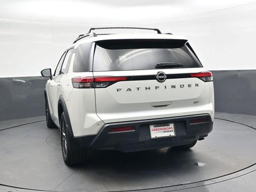 2022 Nissan Pathfinder SV 2WD