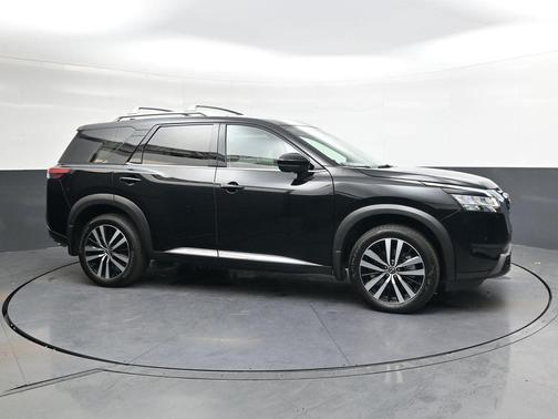 2024 Nissan Pathfinder Platinum FWD