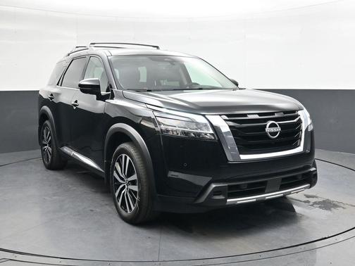 2024 Nissan Pathfinder Platinum FWD