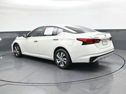 2025 Nissan Altima S FWD