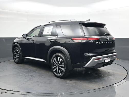 2025 Nissan Pathfinder Platinum 4WD
