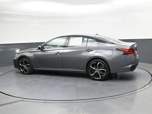 Gun Metallic 2025 Nissan Altima SR FWD