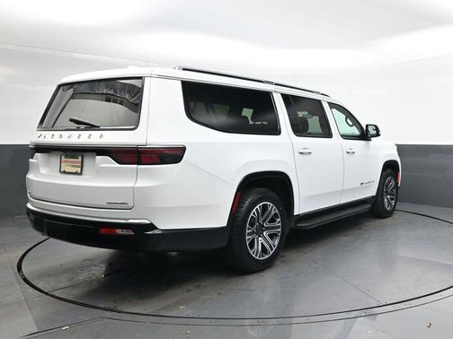 2023 Jeep Wagoneer L Series II 4x4