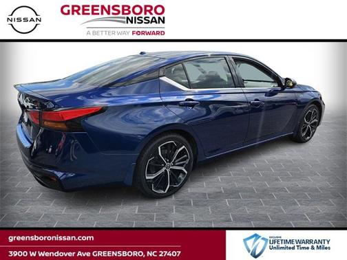 2023 Nissan Altima SR FWD