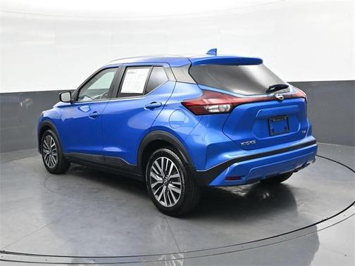 2022 Nissan Kicks SV