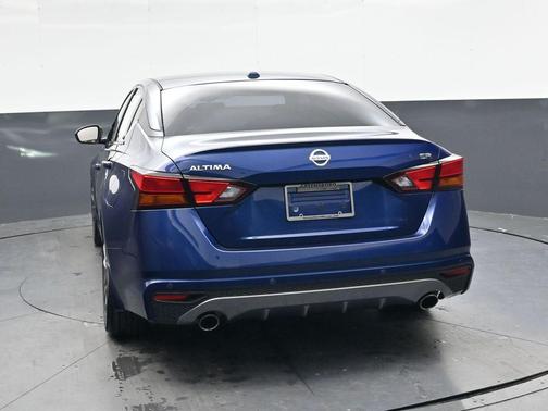 2020 Nissan Altima SR FWD