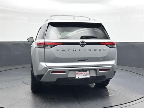 2024 Nissan Pathfinder SL 4WD