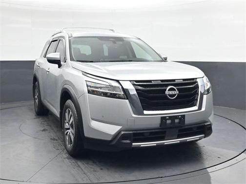 2024 Nissan Pathfinder SL 4WD