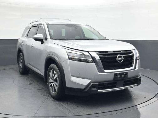 2024 Nissan Pathfinder SL 4WD