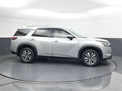 2024 Nissan Pathfinder SL 4WD