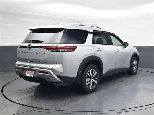 2024 Nissan Pathfinder SL 4WD