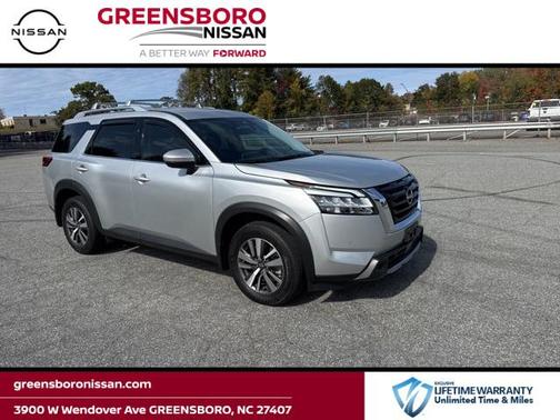 2024 Nissan Pathfinder SL 4WD