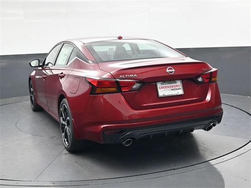 2025 Nissan Altima SR FWD