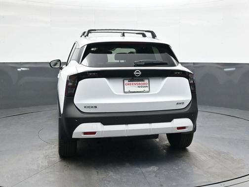 2026 Nissan Kicks SV