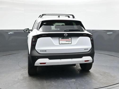 2026 Nissan Kicks SV