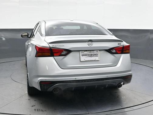 2020 Nissan Altima SR FWD