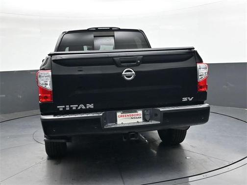 2021 Nissan Titan SV