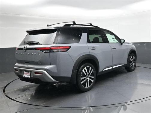 2025 Nissan Pathfinder Platinum 4WD