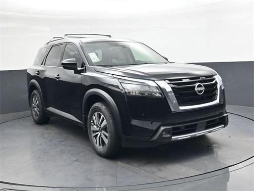 2025 Nissan Pathfinder SL FWD