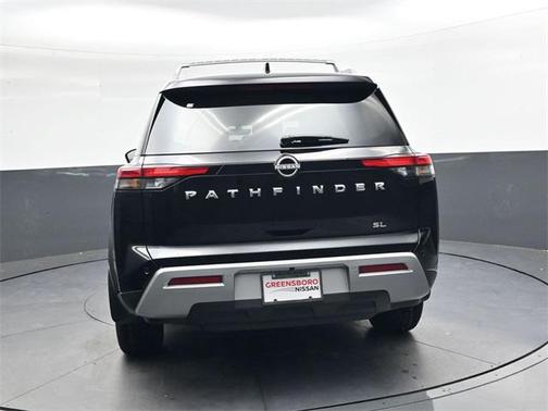 2025 Nissan Pathfinder SL FWD