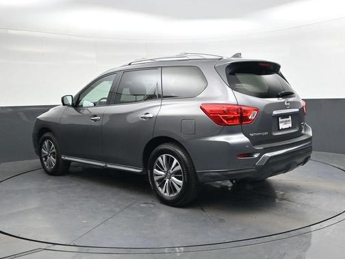 2019 Nissan Pathfinder SL
