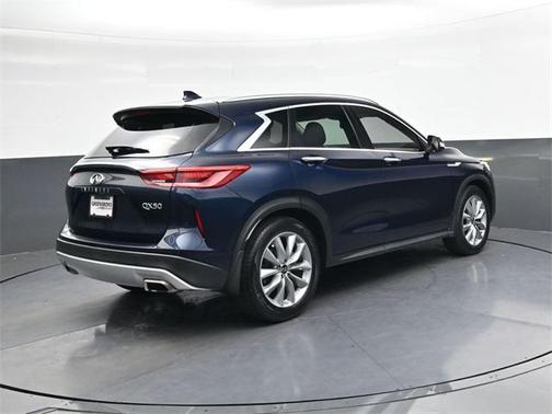 2021 INFINITI QX50 LUXE