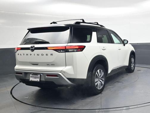 2024 Nissan Pathfinder SL 4WD