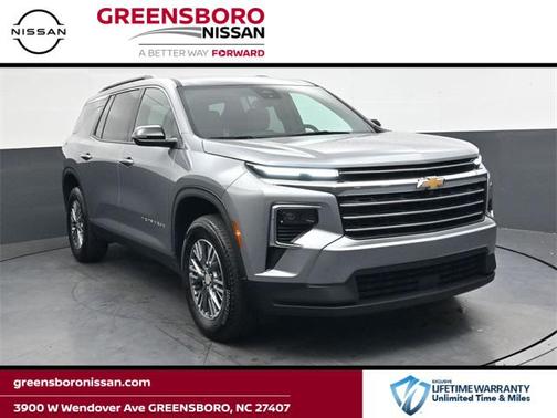 2025 Chevrolet Traverse LT