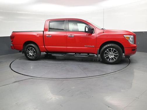 Red Alert 2021 Nissan Titan SV