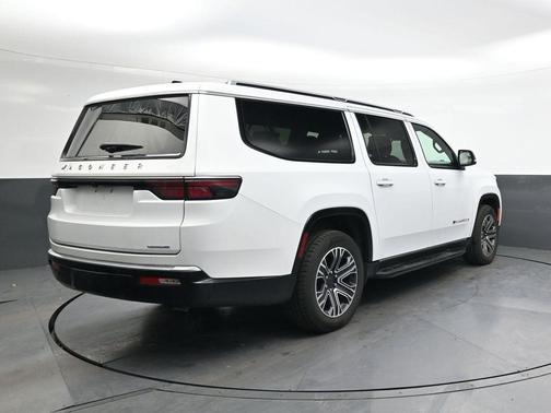 2024 Jeep Wagoneer L Series II 4x4