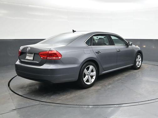 2015 Volkswagen Passat 1.8T Limited Edition