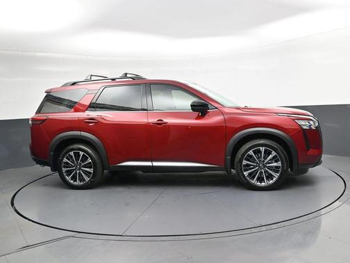 Scarlet Ember Tintcoat 2026 Nissan Pathfinder Platinum